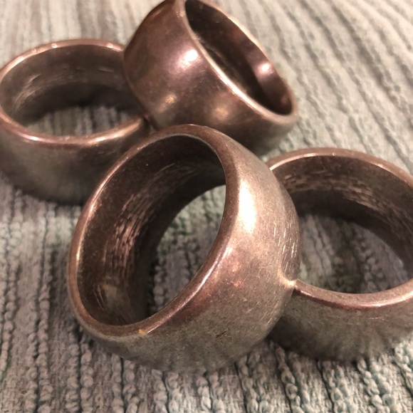 Pewter Napkin Rings. Set of Four - Picture 10 of 11